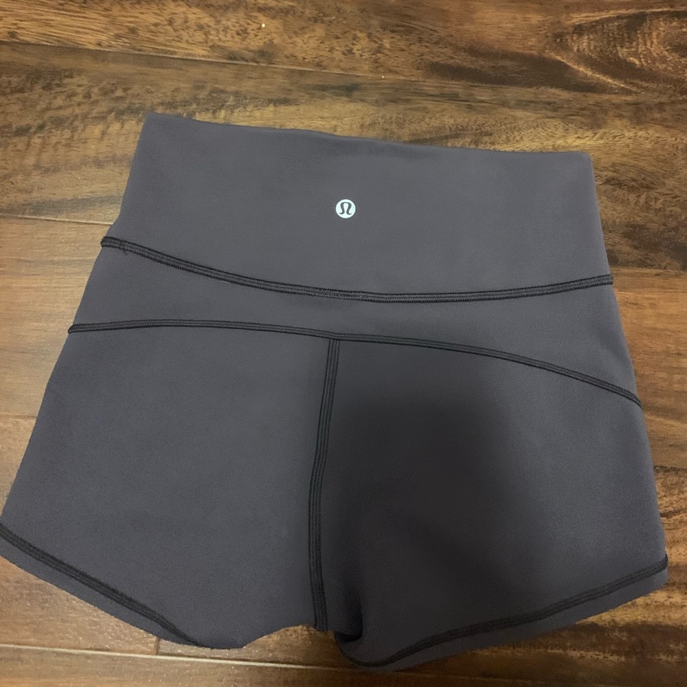 Lululemon In Movement Shorts 2.5 inseam Size 6
